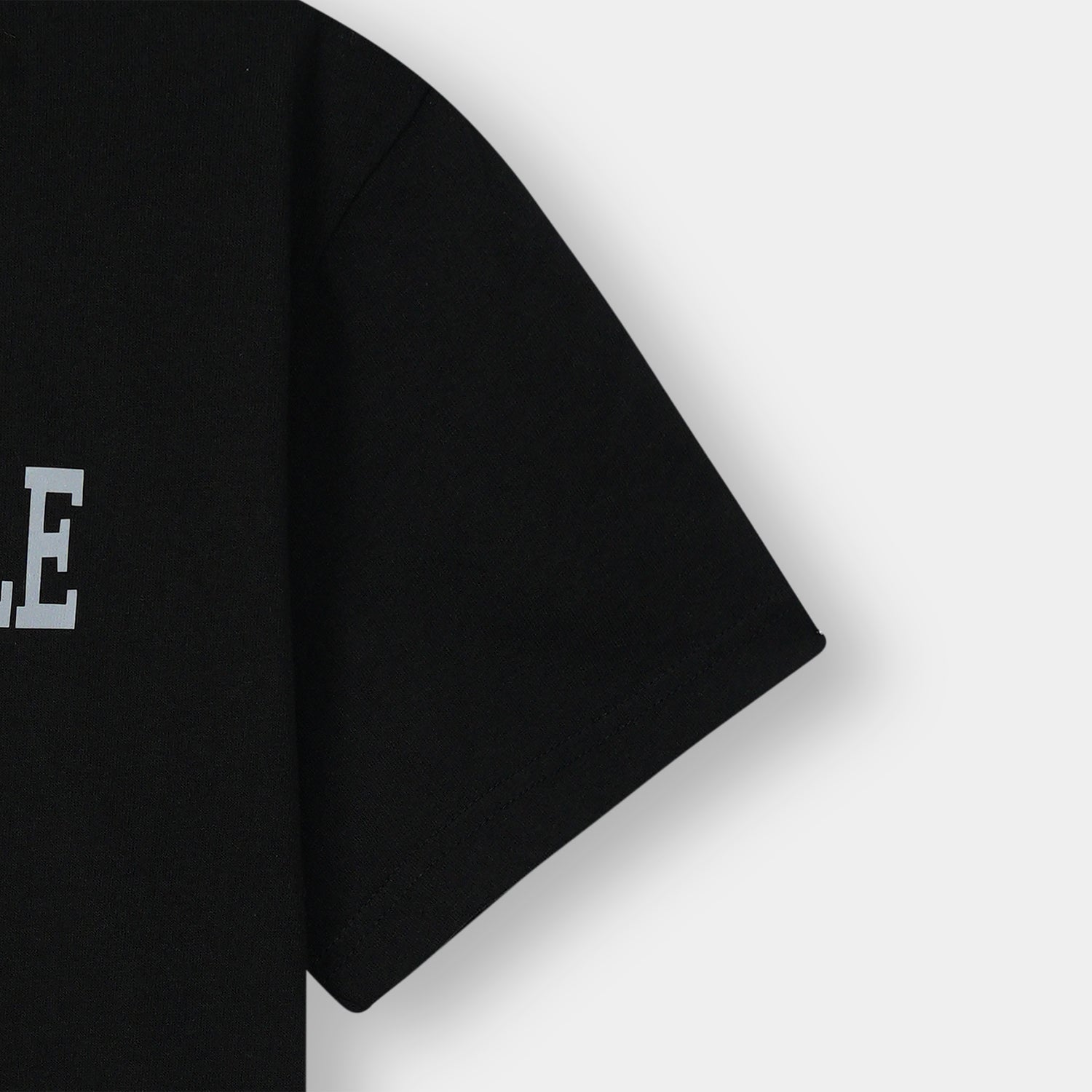 American Eagle Black T Shirt