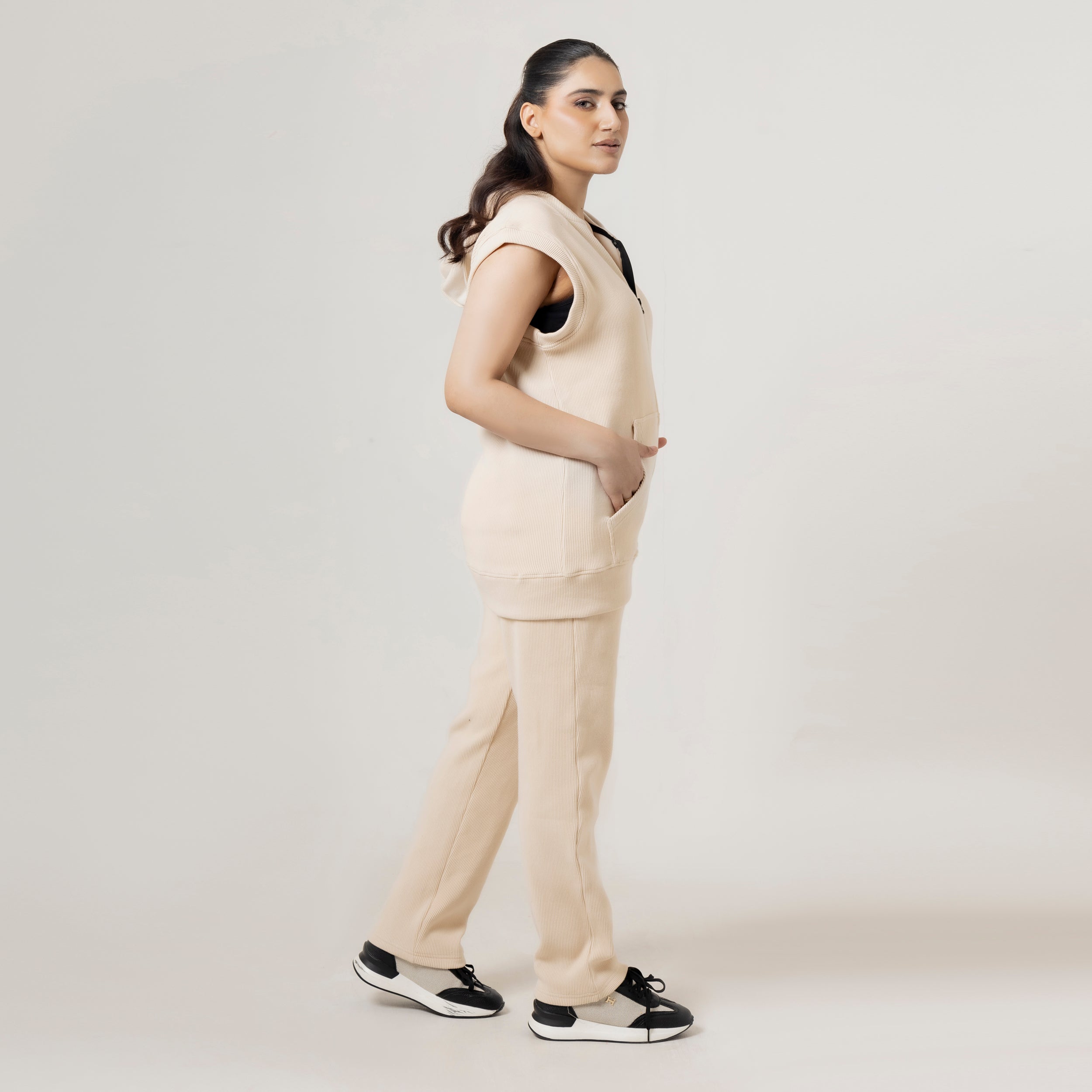 Casual Knit Sleeveless Hoodie with Pockets